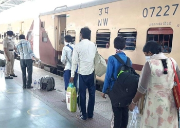 phones and laptops charging at night in trains not allowed