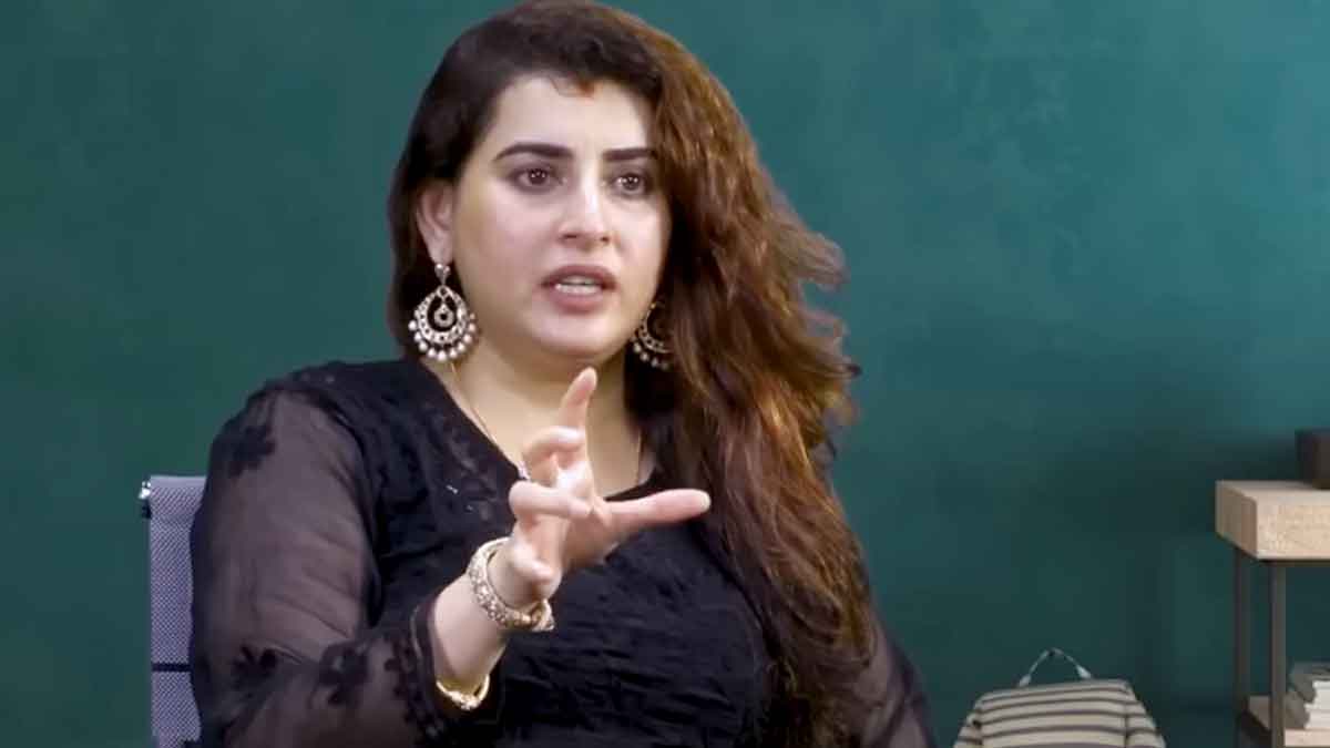 archana sensational comments on tollywood heroes 