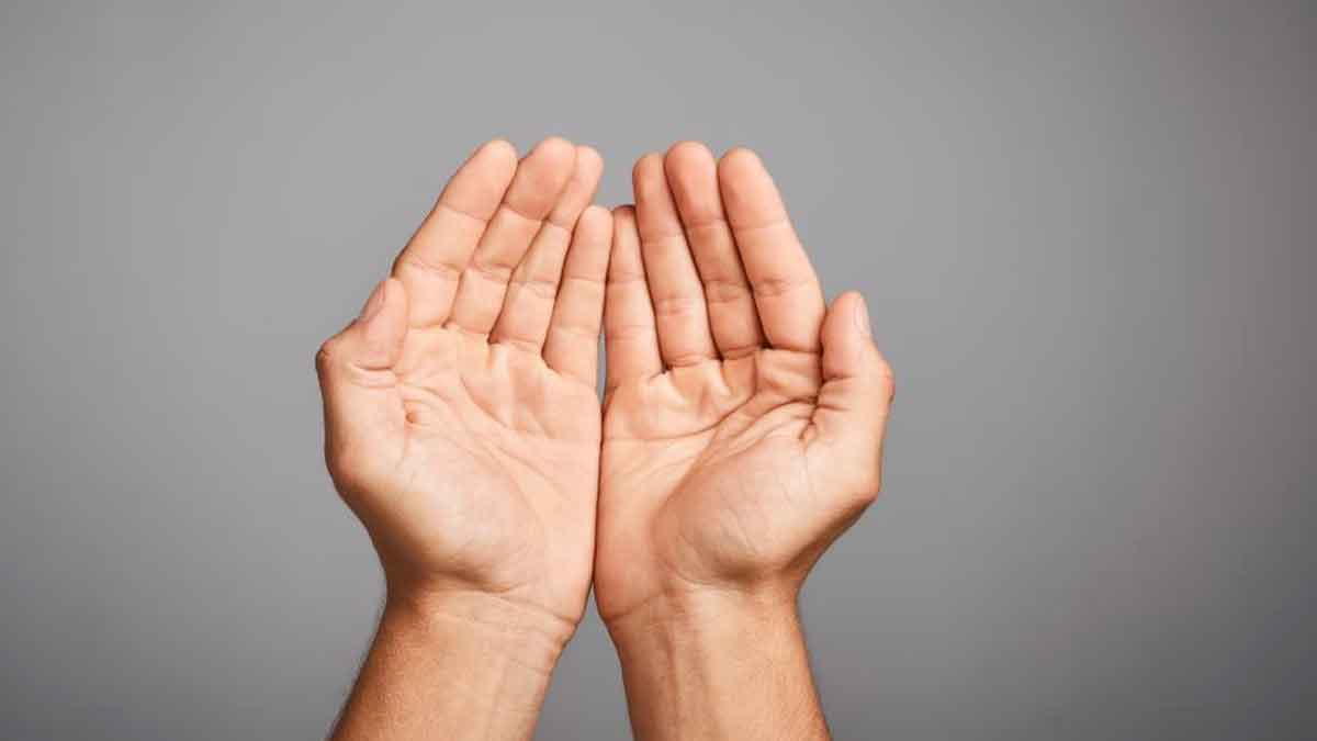seeing hands and fingers after waking up its auspicious 