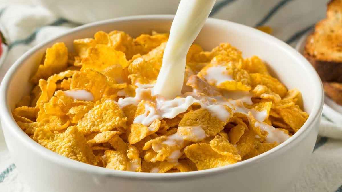 Corn Flakes : కార్న్ ఫ్లేక్స్ను తరచూ తింటున్నారా.. అయితే జాగ్రత్త.. ఎందుకంటే..? if you are taking Corn Flakes daily then know this