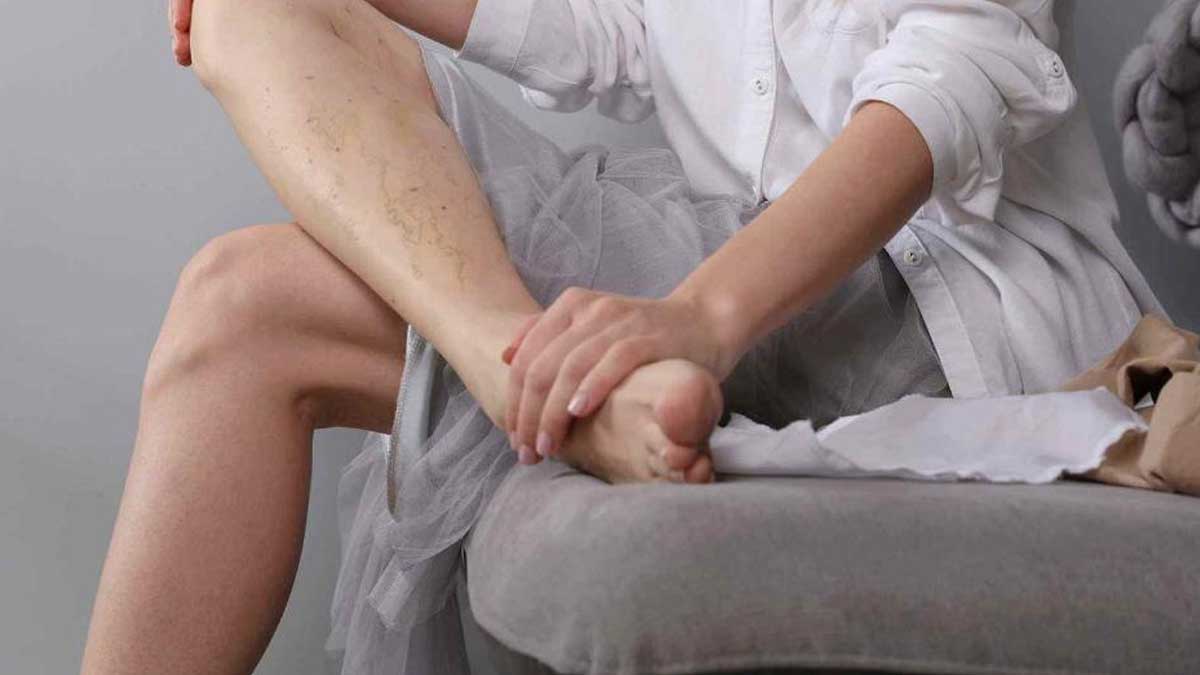 if you see these symptoms in your legs then beware 